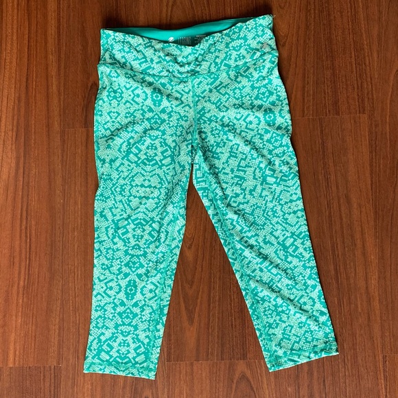 Capri Leggings - Picture 1 of 6